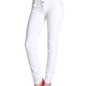 NWOT Celebrity Pink Skinny Jeans - Size 27